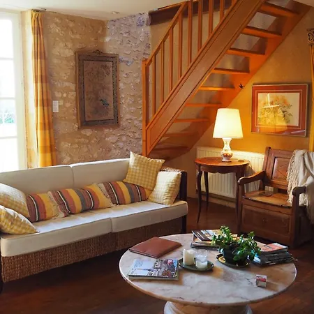 Domaine De La Charmeraie Piscine Chauffee بيت للعطل Saint-Cirq (Dordogne)