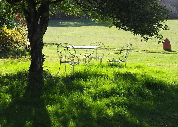 Domaine De La Charmeraie Piscine Chauffee * Saint-Cirq (Dordogne)